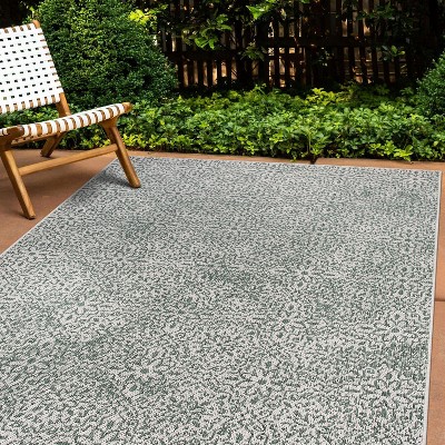 Green and White Synthetic Floral Reversible 5' x 7' Area Rug
