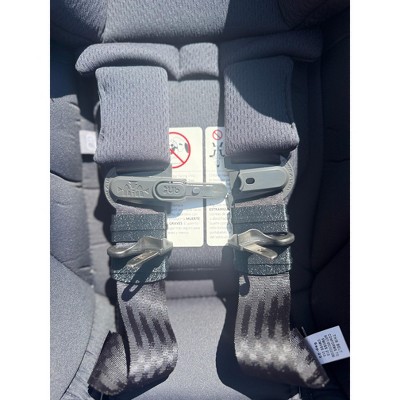 Bucklebuddeez Infant Car Seat Strap Aligner Accessory