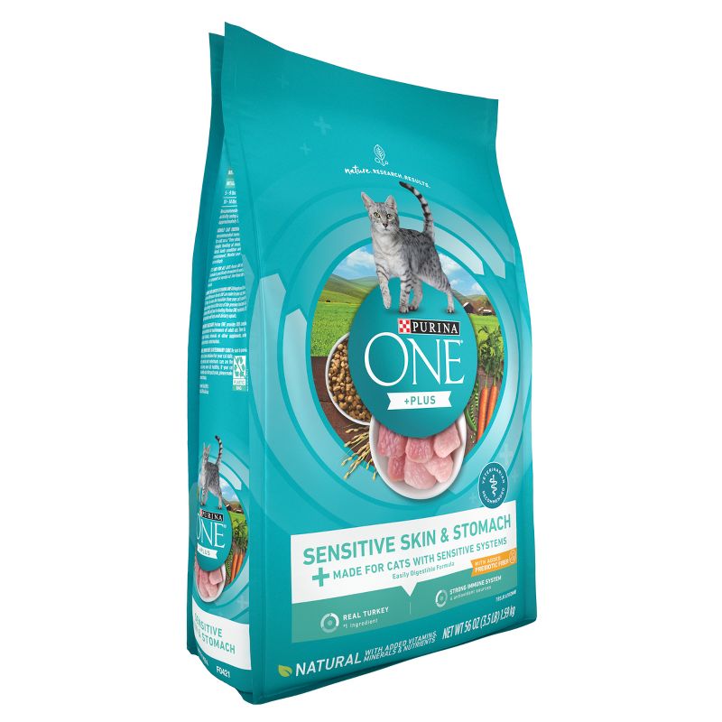 Purina ONE Sensitive Skin & Stomach Natural Dry Cat Food with Turkey for Skin & Digestive Health, 5 of 9