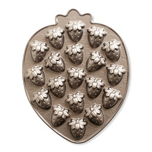 Nordic Ware Strawberry Bitelet Pan - 1 of 4