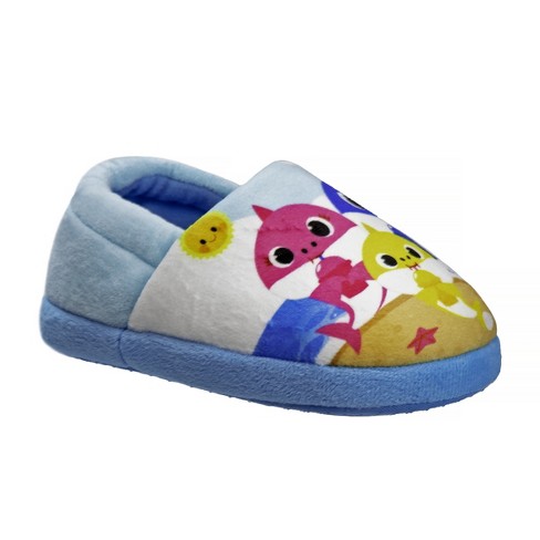 Target hot sale kid slippers