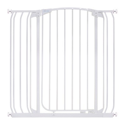 Dreambaby L782W Chelsea 28-42.5 Inch Wide Auto-Close Baby & Pet Wall to Wall Safety Gate with Stay Open Feature for Doors, Stairs, and Hallways, White