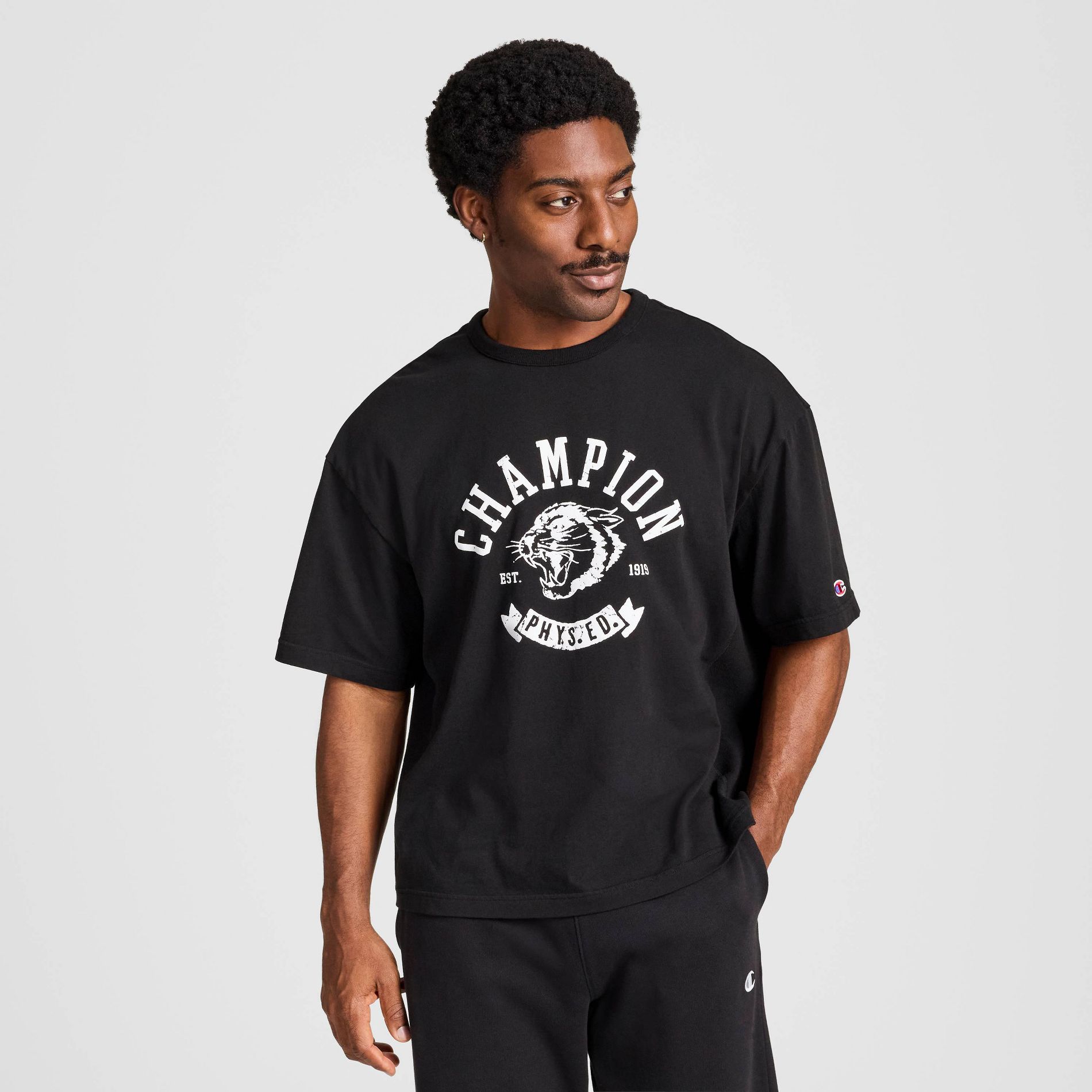 Champion Men's Phys. Ed. Cougar Graphic T-Shirt - Black S