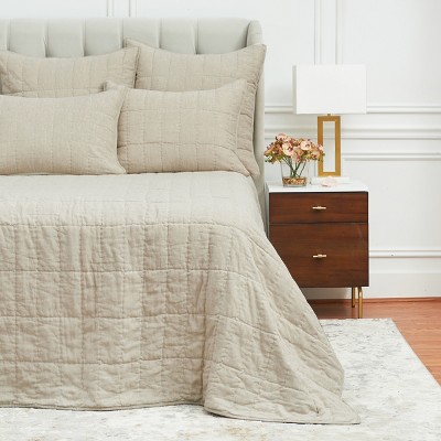 EY Essentials Odine Natural King Quilt