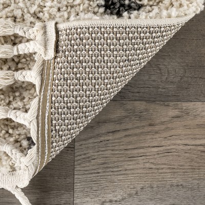 Ivory Diamond Trellis Shag Area Rug with Tassels, 2' x 3'