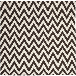 Dhurries DHU557 Hand Woven Flat Weave Indoor Rugs - Safavieh - 1 of 4