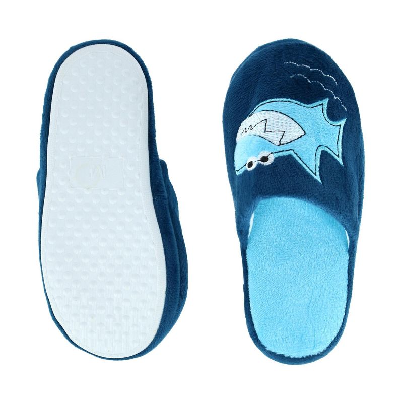 CTM Boy's Slide House Slippers with Shark Detail, 3 of 4