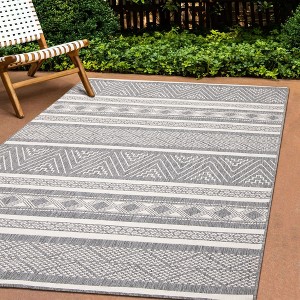 Rug Branch Southwestern Grey Indoor Area Rug - 1 of 4