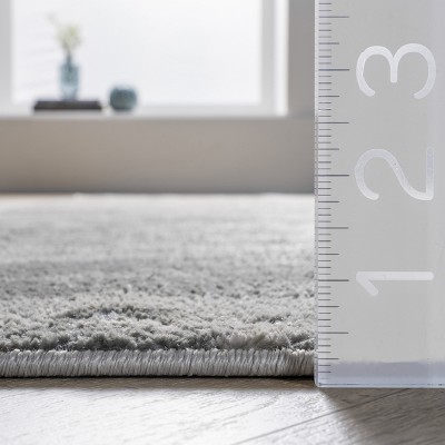 Eco-Sleek Silver Abstract 5' x 8' Synthetic Area Rug