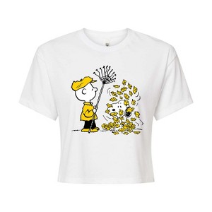 Women's - Peanuts - Charlie Brown Snoopy Fall Leaves Cropped Graphic T-Shirt - 1 of 4