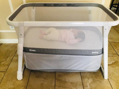 Joovy coo portable bassinet hot sale playpen