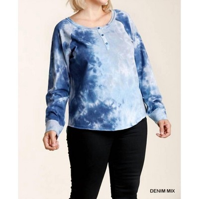Women's Tie Dye Button Front Raglan Sleeve Top With Raw Hem - umgee