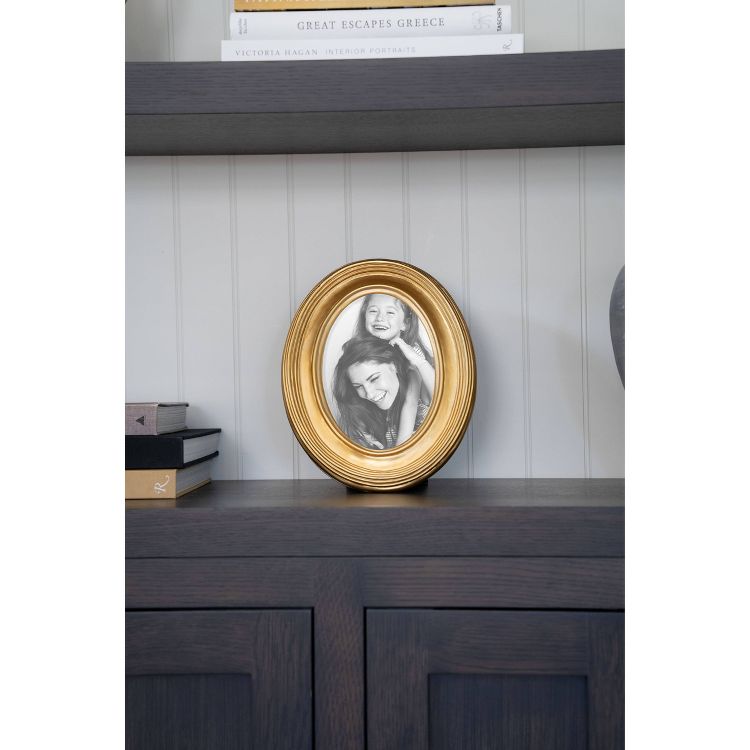 Petal Lane 8&#34;x10&#34; Gold Oval Table Frame: Luxury Resin Easel Back, 5x7 Photo Display, Glam Decor, 2 of 3