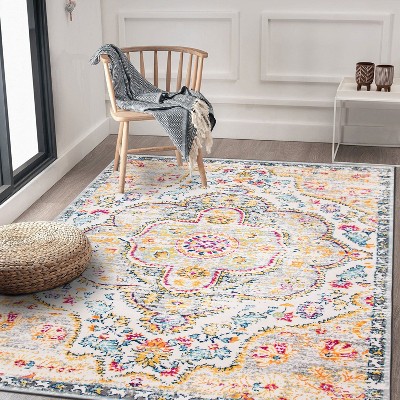 Bohemian Elegance Gray Distressed 5' x 7' Synthetic Area Rug