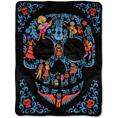 Disney Pixar Coco Family Tree Fleece Super Plush Throw Blanket 46 X 60  (117cm X 152cm) Black : Target