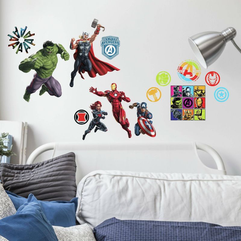 Classic Avengers Peel and Stick Kids&#39; Wall Decal - RoomMates, 3 of 9