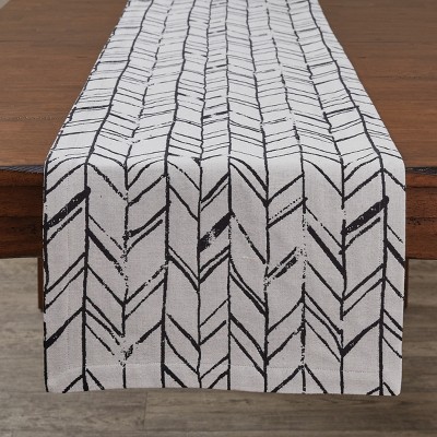 Split P Distressed Herringbone Jacquard Table Runner - 72"L