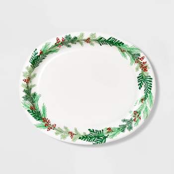 10ct Christmas Holly Holiday Buffet Plate - Spritz™