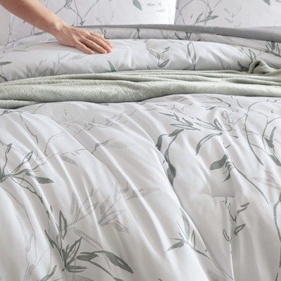 Twin Green Microfiber Reversible Bedspread Set