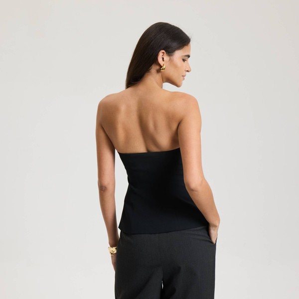Top esculpido sin tirantes para mujer - A New Day™ Negro 2