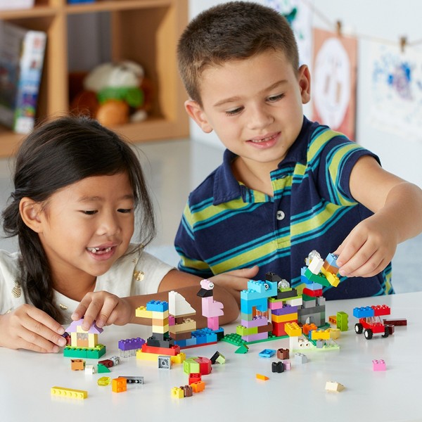 Maletín Creativo LEGO Classic 10713 4