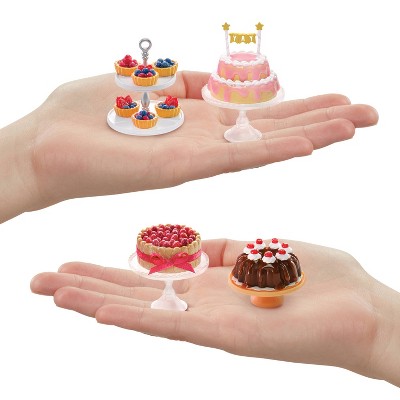 MGA&#39;s Miniverse Make It Mini Food Diner Series 2 Pastry Shop Bundle Mini Collectibles 4pk