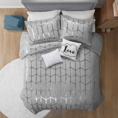 grey/silver