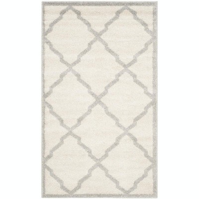 beige/light grey