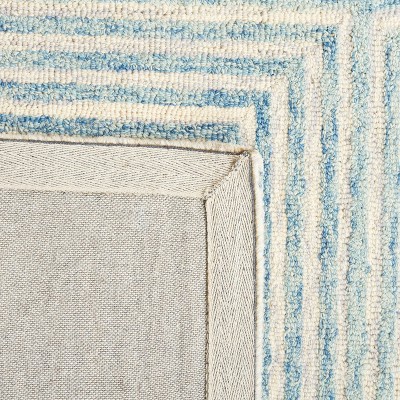 Light Blue Hand-Tufted Wool Rectangular Area Rug 4' x 6'