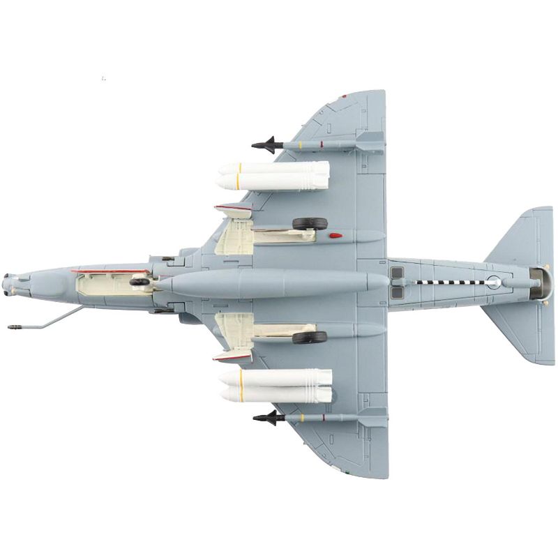 Douglas A-4M Skyhawk Aircraft "VMA-214 Blacksheep" (1989) US Marines "Air Power Series" 1/72 Diecast Model by Hobby Master, 4 of 6