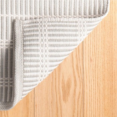 Platinum Stripe Handwoven Indoor/Outdoor Rug 2' x 3'