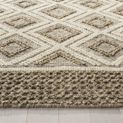 Ivory and Beige Hand-Knotted Wool 6' x 9' Area Rug
