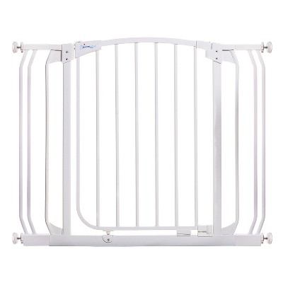 Dreambaby L778W Chelsea 28-39 Inch Wide Auto-Close Baby & Pet Wall to Wall Safety Gate with Stay Open Feature for Doors, Stairs, and Hallways, White