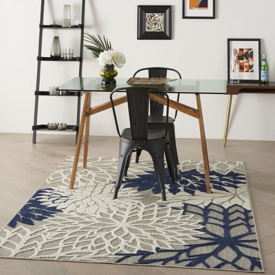 Ivory/Navy Floral Synthetic 4' x 6' Easy-Care Area Rug