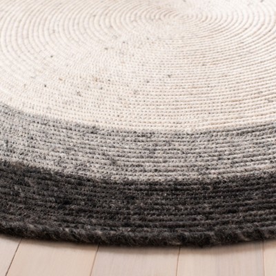 Handmade Grey/Ivory Wool Oval Braided 8' x 10' Area Rug