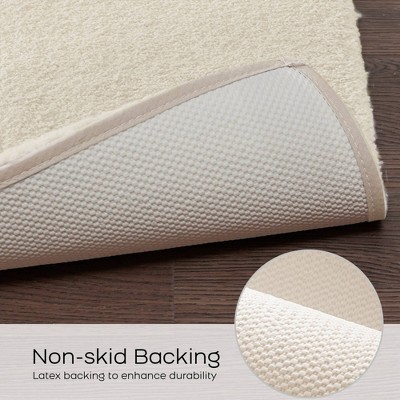 Taupe Microfiber Contour Bath Rug with Quick-Dry Technology