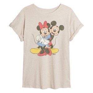 Women's - Disney - Mickey Minnie Hug Oversized Graphic T-Shirt - 1 of 4