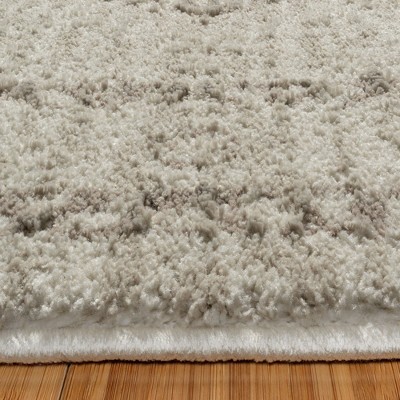 Trevi Cream Tufted Shag Synthetic Runner Rug