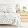 Lightweight All Season Quilt Set – Soft Microfiber Coverlet in Blooming Daisy Print - Becky Cameron - 3 of 4
