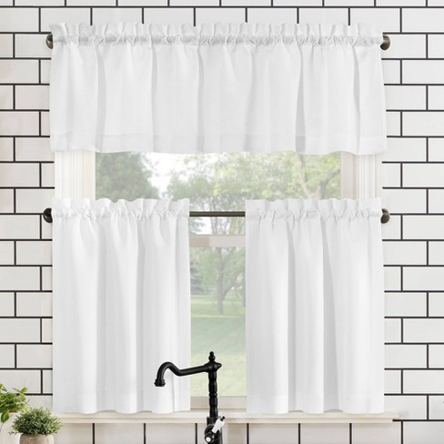 valance and blinds