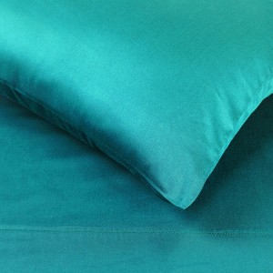 Egyptian Cotton 400 Thread Count Solid Pillowcases Set of 2 by Blue Nile Mills - 1 of 3
