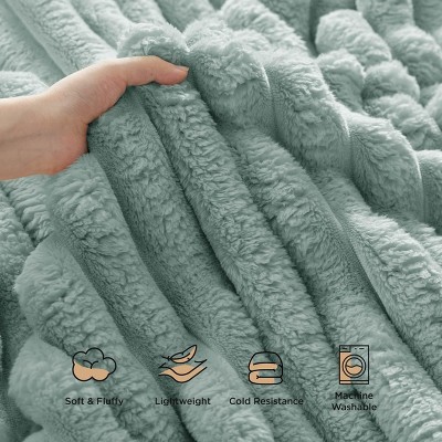 Bedsure Sage Green Throw Fleece Blanket - Thumbnail 4