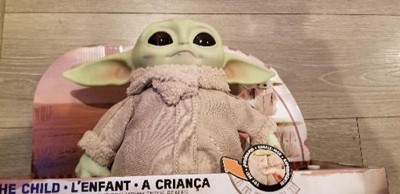 Mattel Star Wars RC Grogu Plush Toy, 12-in Soft Body Doll from The  Mandalorian with Remote-Controlled Motion