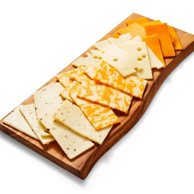 Assorted Charcuterie Cheese Tray - 16oz - Good & Gather™