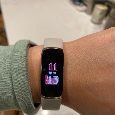 Fitbit Luxe Activity Tracker : Target