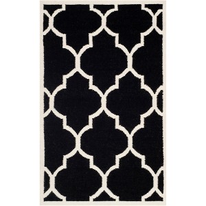 Dhurries DHU632 Hand Woven Area Rug  - Safavieh - 1 of 3
