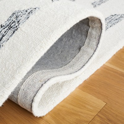Luxurious Casablanca Square Gray Wool 6' Shag Area Rug