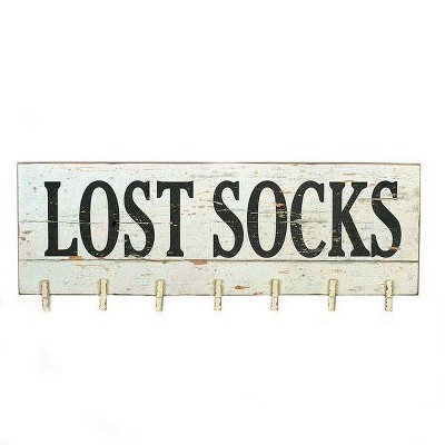 Lost Socks Wall Décor with Clothespins - 3R Studios