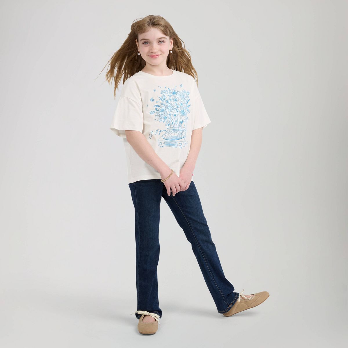 Levi's® Girls' "Let It Grow" Oversized T-Shirt White - thumbnail 3