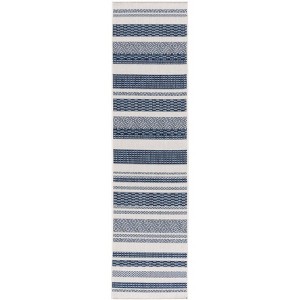 Beach House BHS410 Power Loomed Stain Resistant Non-Shedding Indoor/Outdoor Rugs - Safavieh - 1 of 4